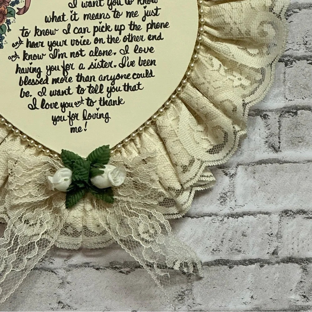 Heart Shape SISTER Note Ruffle Cursive Heart Decor 10 in X 10 in Vintage